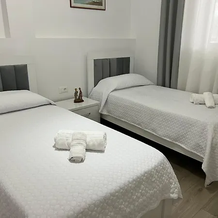 Apartment Villa Virginia Berat Exterior photo